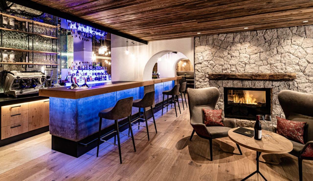 Almhof Hotel Call San Vigilio Di Marebbe Bagian luar foto